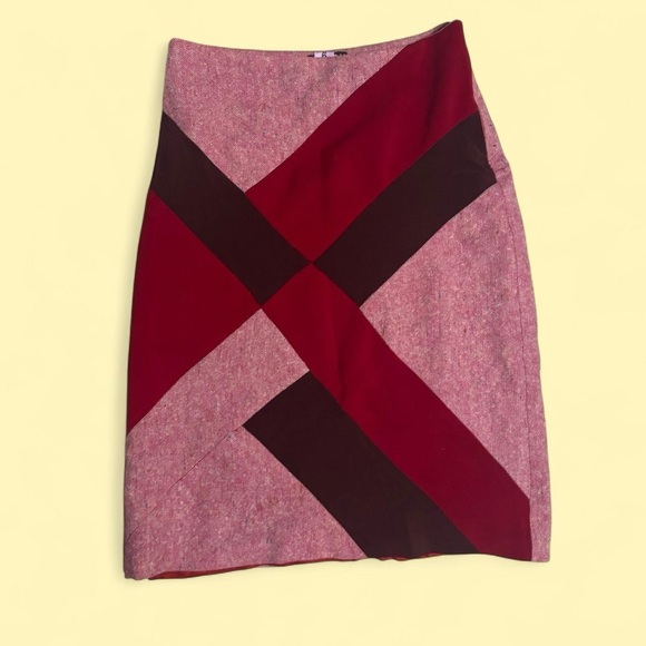 Morgan de Toi Red and Pink Pencil Skirt - Picture 2 of 5
